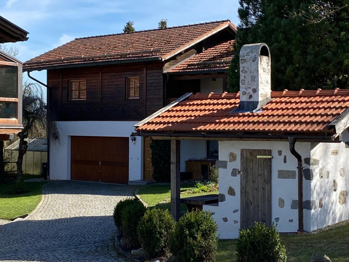 Ferienwohnung Hofleben Reiner Neukirchen vorm Wald Bagian luar foto
